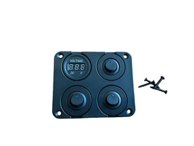 Interrupteurs / voltm&egrave;tre encastrable 12 V - 4 modules